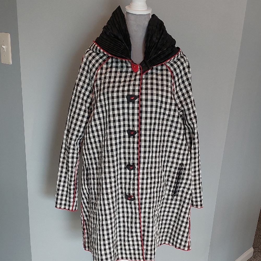 UBU Reversible Hooded Raincoat Black/White Check To Solid Black Size M